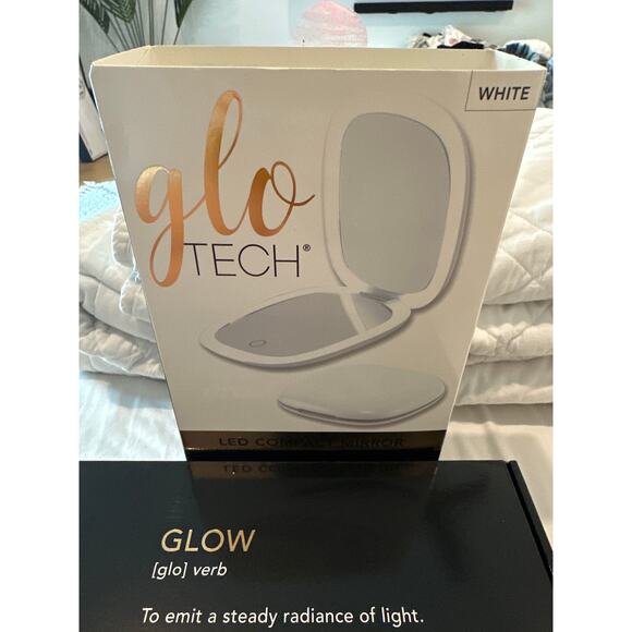 Glo Tech LED Compact Mirror, White - Picture 2 of 8